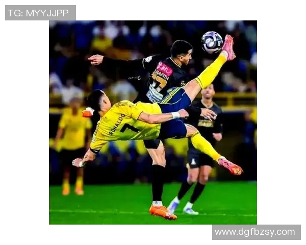 40岁高龄足球明星依然闪耀赛场挑战年轻球员的极限与激情 40岁高龄足球明星依然闪耀赛场挑战年轻球员的极限与激情