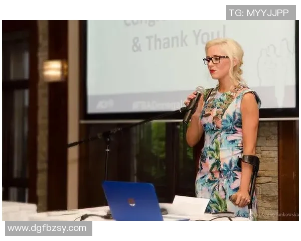 极限挑战与自我超越：杨娜的深度对话与运动人生探索