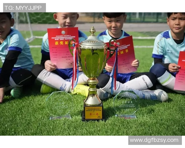 足球C带的魅力与挑战解析如何提升青少年足球水平与参与度